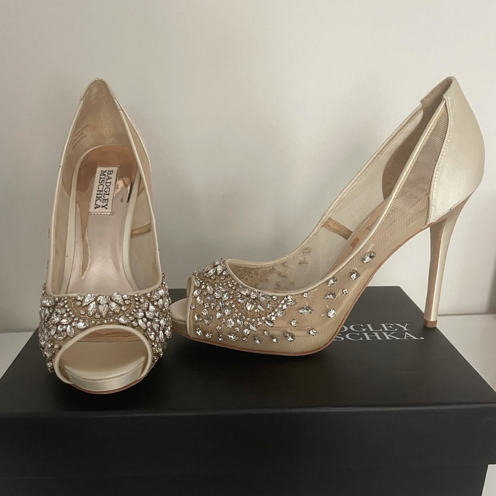 Badgley Mischka Pepper ivory wedding heel 7.5 NWT